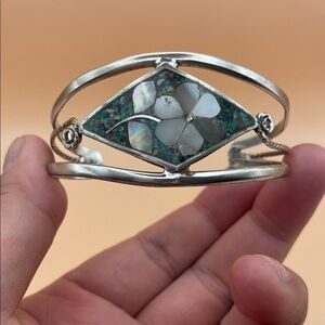 Silver Mexico Alpaca Mother of Pearl Floral Inlay Cuff Bracelet M14
